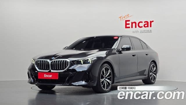 BMW 5 Series 2025 — фото 10 из 20