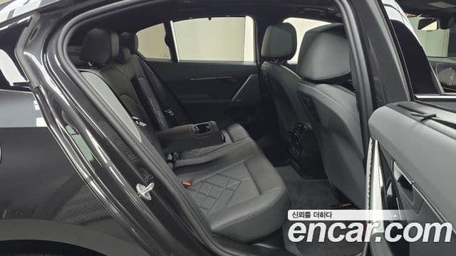 BMW 5 Series 2025 — ფოტო 11/20
