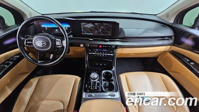 Kia Carnival 2021 — ფოტო 7/20