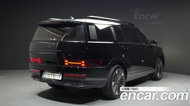 Hyundai Santa Fe 2025 — Фото 1/20
