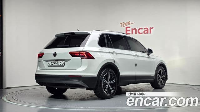 Volkswagen Tiguan 2019 — ფოტო 2/20