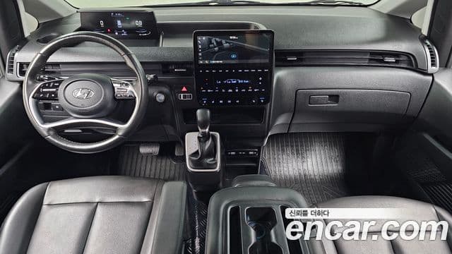 Hyundai Staria 2023 — фото 7 из 20