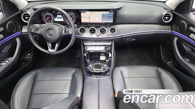 Mercedes-Benz E-Class 2018 — фото 7 из 20