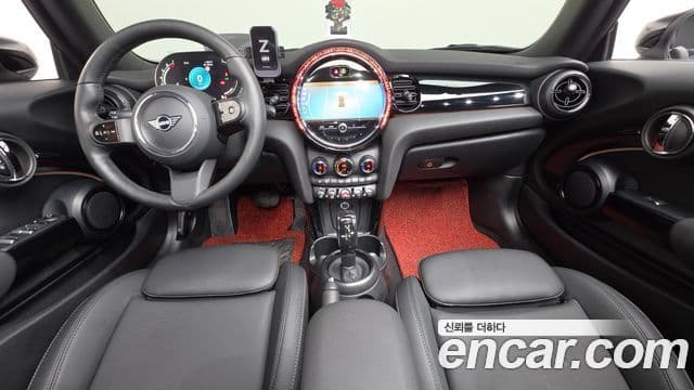 Mini Cooper Convertible 2024 — фото 9 из 20