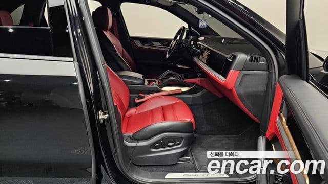 Porsche Cayenne 2024 — Şəkil 9/39