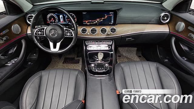 Mercedes-Benz E-Class 2019 — Şəkil 7/20