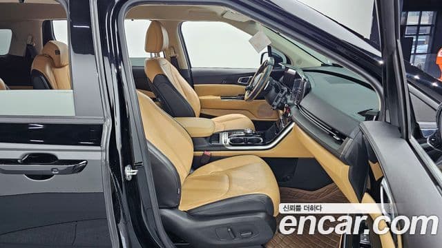 Kia Carnival 2023 — Şəkil 11/20