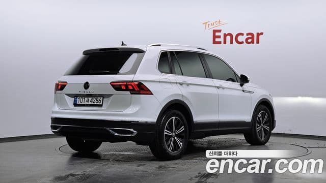 Volkswagen Tiguan 2022 — ფოტო 2/20
