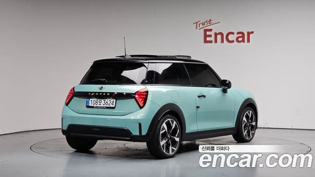 Mini Cooper S 2026 — фото 2 из 20