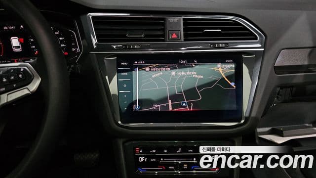 Volkswagen Tiguan 2022 — Şəkil 15/20