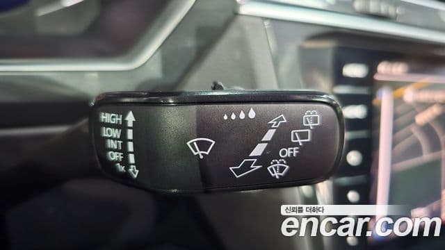 Volkswagen Tiguan 2022 — Photo 14/33