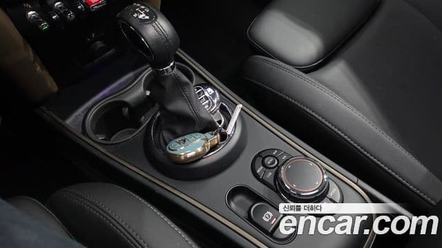 Mini Cooper Countryman 2019 — фото 9 из 20