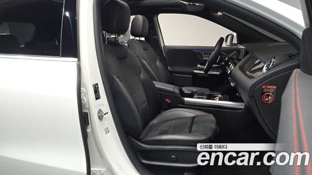 Mercedes-Benz GLA-Class 2021 — Şəkil 11/20