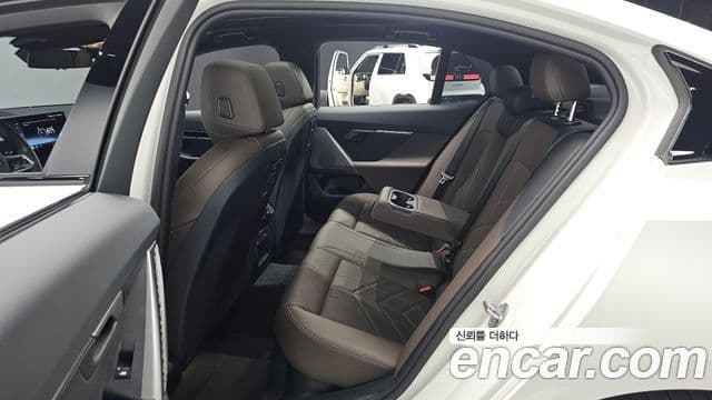 BMW 5 Series 2024 — ფოტო 11/20