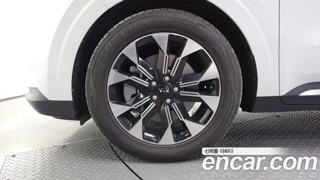 Kia Carnival 2020 — фото 5 из 20