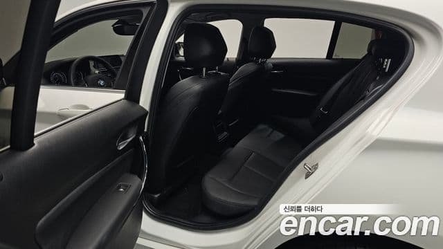 BMW 1 Series 2019 — фото 11 из 20
