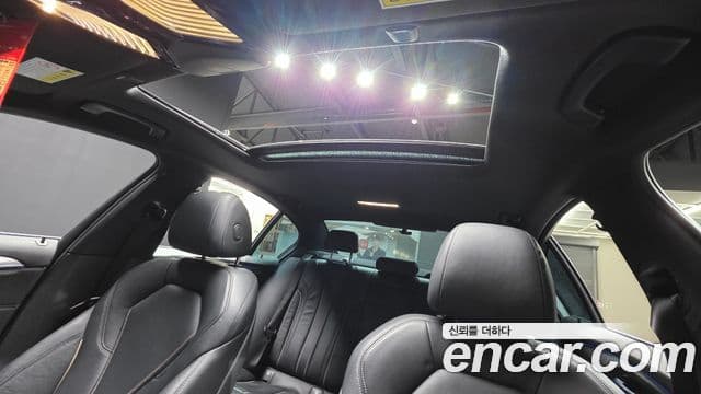 BMW 5 Series 2018 — Şəkil 12/20