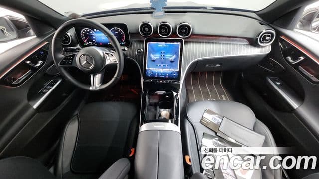 Mercedes-Benz C-Class 2024 — фото 7 из 20