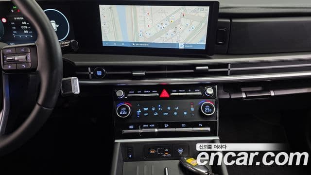 Hyundai Santa Fe 2024 — ფოტო 15/20