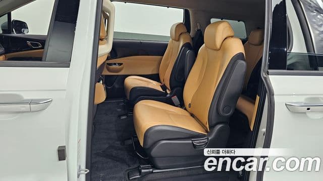 Kia Carnival 2023 — Фото 11/20
