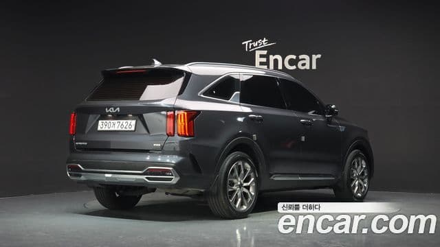 Kia Sorento 2022 — ფოტო 2/20