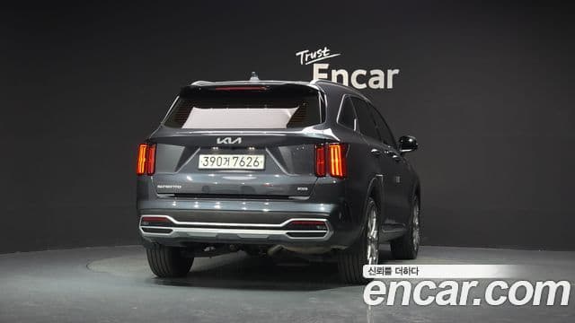 Kia Sorento 2022 — ფოტო 4/20