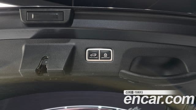 Kia Sorento 2022 — ფოტო 16/20