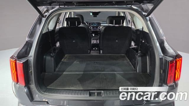 Kia Sorento 2022 — ფოტო 17/20