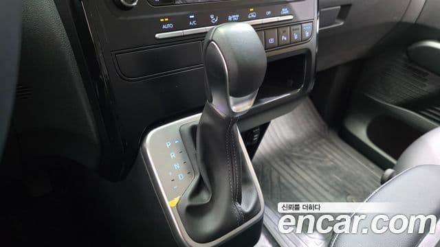 Hyundai Staria 2026 — фото 9 из 20