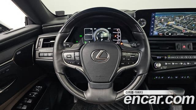 Lexus ES300h 2025 — Şəkil 14/20