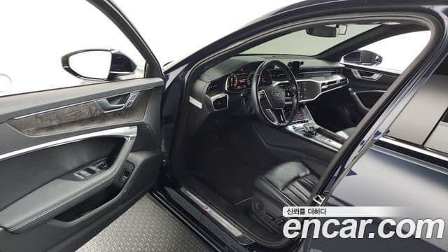 Audi A6 2021 — фото 10 из 20