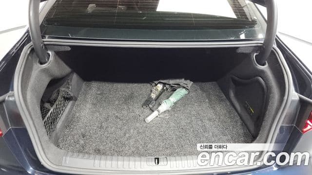 Audi A6 2021 — фото 18 из 20