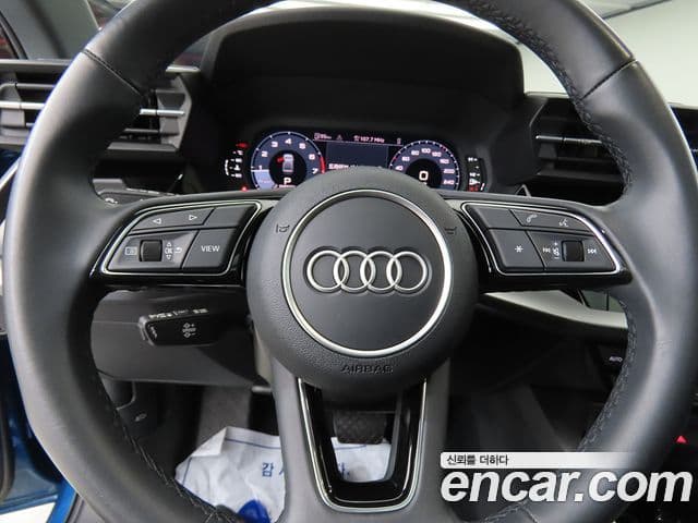 Audi A3 2023 — фото 13 из 20
