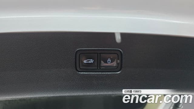 Genesis GV80 2021 — ფოტო 18/20