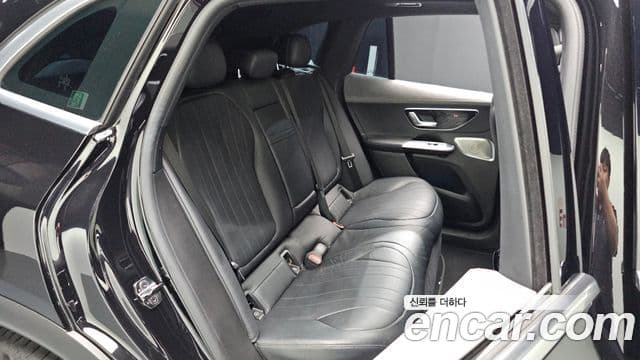 Mercedes-Benz EQE SUV 2023 — ფოტო 17/33