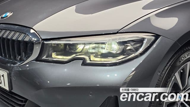 BMW 3 Series 2022 — ფოტო 12/31