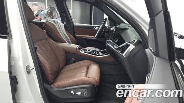 BMW X5 2025 — Photo 23/32