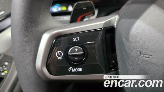 BMW 5 Series 2025 — Photo 27/32