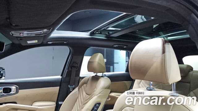 Kia Sorento 2023 — Фото 19/20