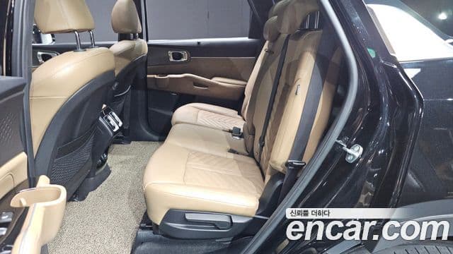 Kia Sorento 2023 — Photo 3/36