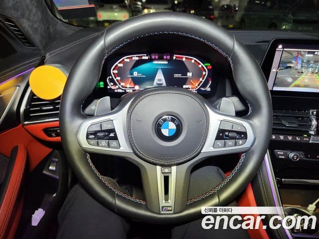 BMW 8 Series 2022 — Photo 14/20