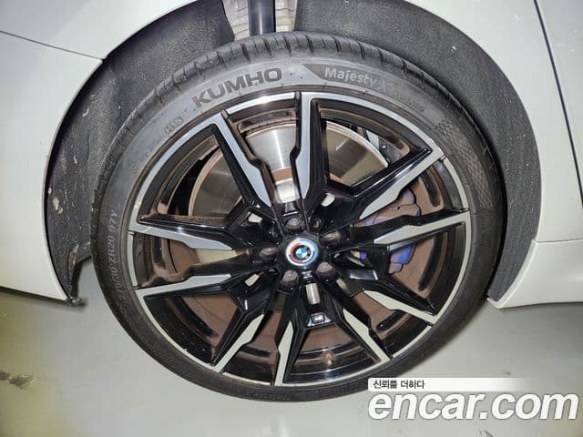 BMW 8 Series 2022 — Photo 11/20