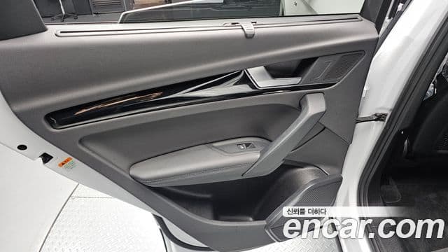 Audi Q5 2022 — Photo 18/34