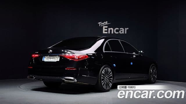 Mercedes-Benz S-Class 2023 — Фото 2/20