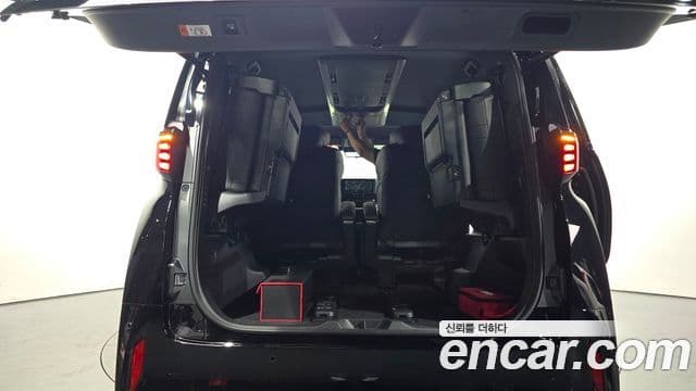 Toyota Alphard 2024 — фото 20 из 20