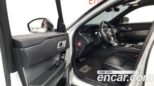Land Rover Range Rover Velar 2018 — Şəkil 10/20