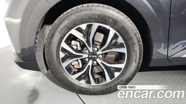 Kia Carnival 2022 — фото 5 из 20