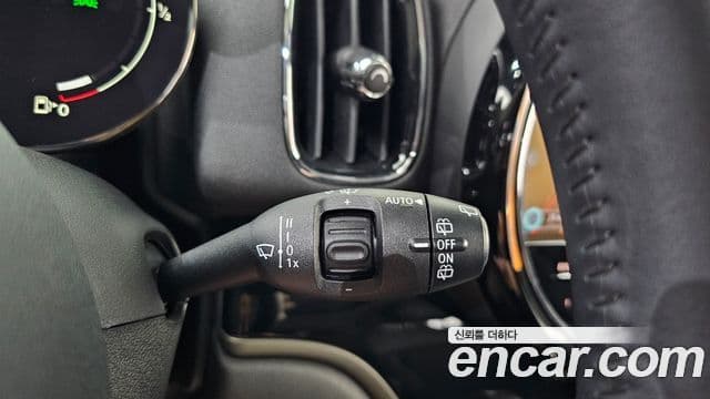 Mini Cooper Countryman 2022 — фото 17 из 20
