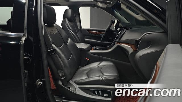 Cadillac Escalade 2018 — Şəkil 10/20