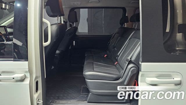 Hyundai Staria 2021 — ფოტო 12/20